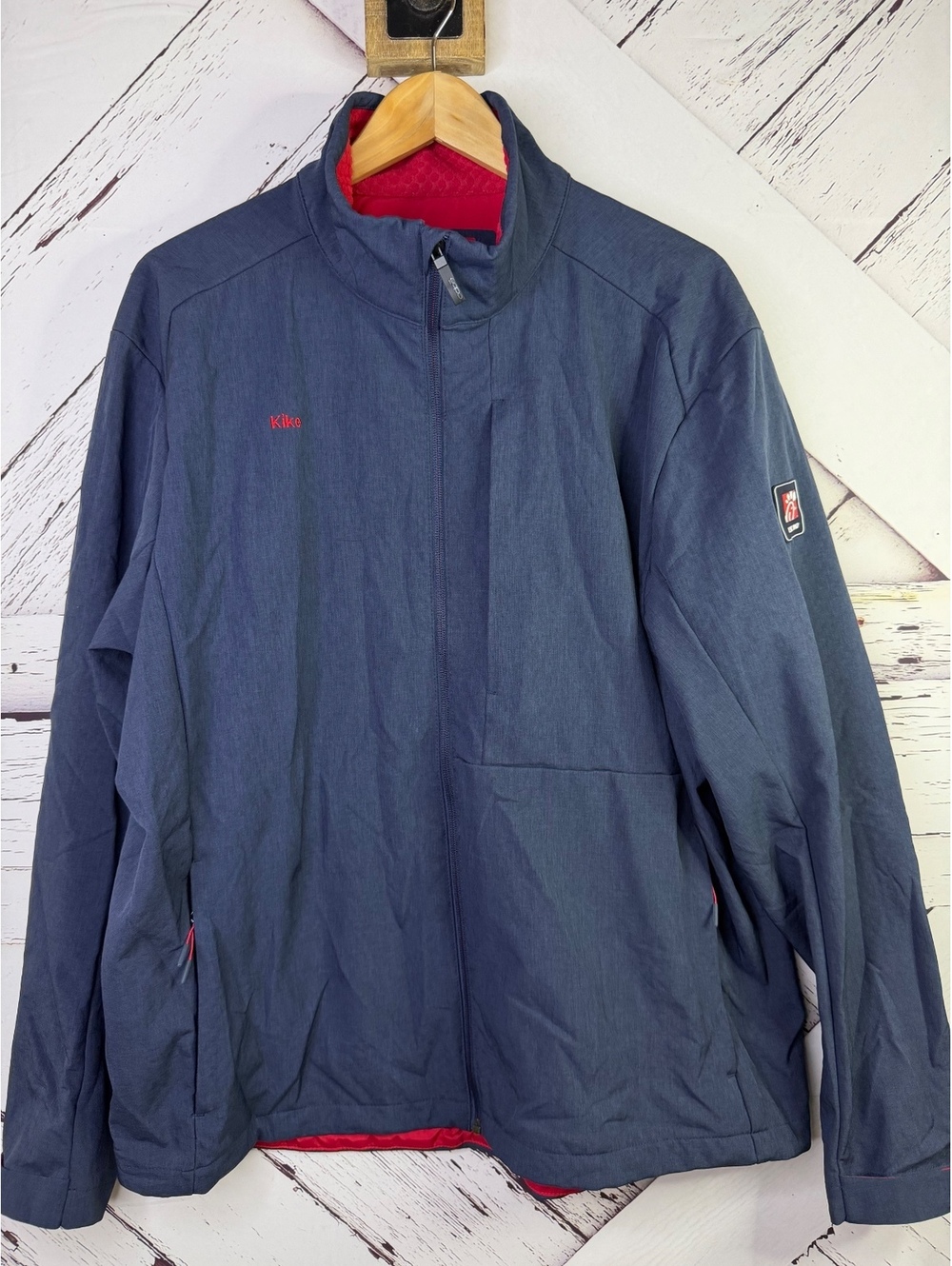 Chik Fil A Team Style Oobe Employee Windbreaker Lined Puffer Jacket Size XL